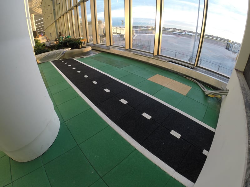 Indoor Recreational Play Area at LaGuardia Airport  preview 14